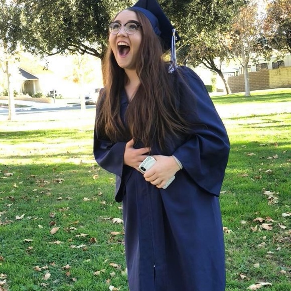 Meet your Posher, Cheryl - Picture 4 of 6